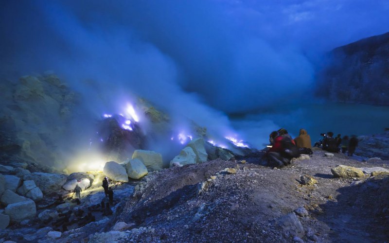 Kawah Ijen Volcano Blue Fire Banyuwangi Kawah Ijen Volcano Blue Fire Banyuwangi Java Adventure Seekers